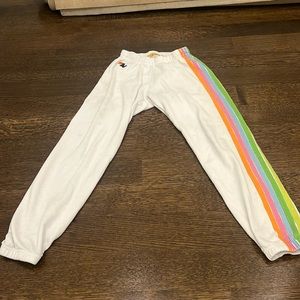 Women’s XS sweat pants perfect condition. So so cute.